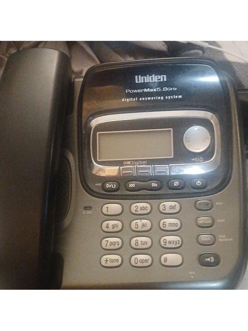 Uniden PowerMax 5.8GHz Corded Telephone w/ Digital Answering System